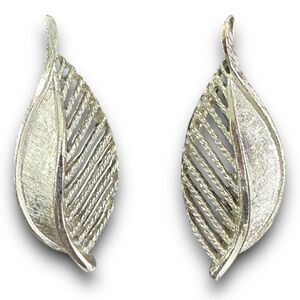 Vintage B.S.K. Silver Tone Leaf Clip On Earrings